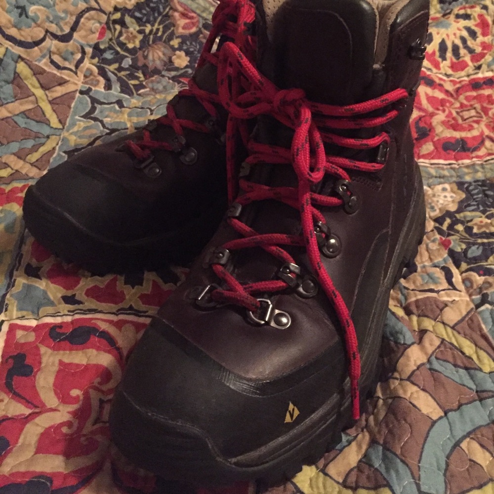 Vasque Women’s Eriksson Hiking Boot, 9